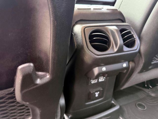 2024 Jeep Wrangler 4-Door Sahara 4x4