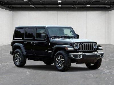 2024 Jeep Wrangler 4-Door Sahara 4x4