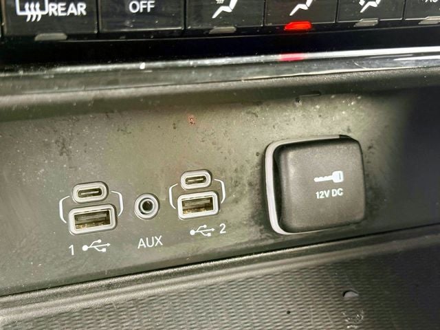 2023 Jeep Grand Cherokee Laredo 4x4