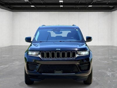 2023 Jeep Grand Cherokee Laredo 4x4