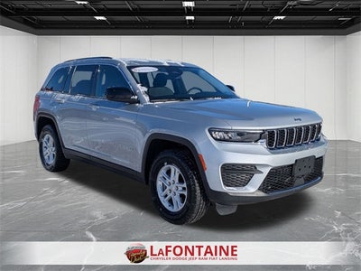 2023 Jeep Grand Cherokee Laredo 4x4