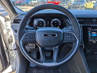 2025 Jeep Grand Cherokee GRAND CHEROKEE LAREDO X 4X4