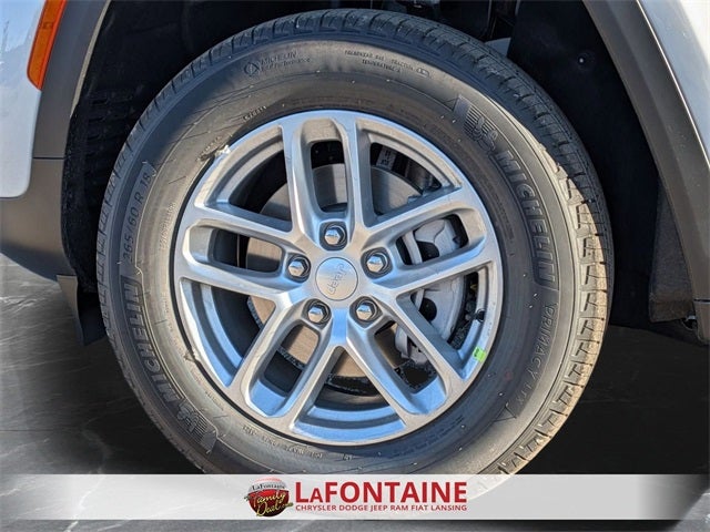 2025 Jeep Grand Cherokee GRAND CHEROKEE LAREDO X 4X4