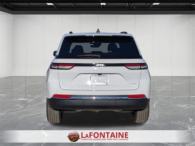 2025 Jeep Grand Cherokee GRAND CHEROKEE LAREDO X 4X4