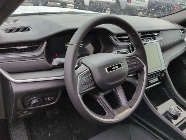 2026 Jeep Grand Cherokee GRAND CHEROKEE LAREDO X 4X4