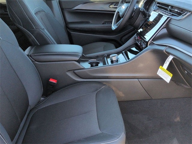 2026 Jeep Grand Cherokee GRAND CHEROKEE LAREDO X 4X4