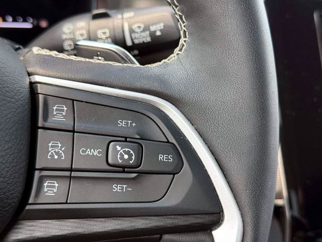 2023 Jeep Grand Cherokee L Altitude 4x4
