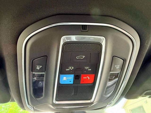 2024 Jeep Grand Cherokee L Laredo 4x4