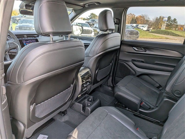 2025 Jeep Grand Cherokee L GRAND CHEROKEE L ALTITUDE X 4X4