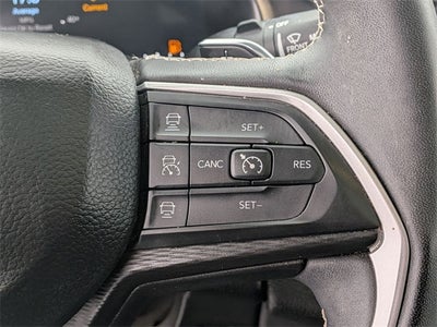 2023 Jeep Grand Cherokee L Laredo 4x4