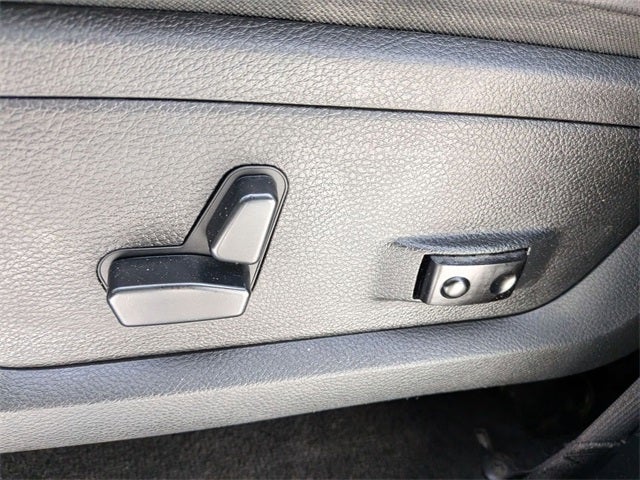 2017 RAM 1500 Rebel Crew Cab 4x4 5'7' Box