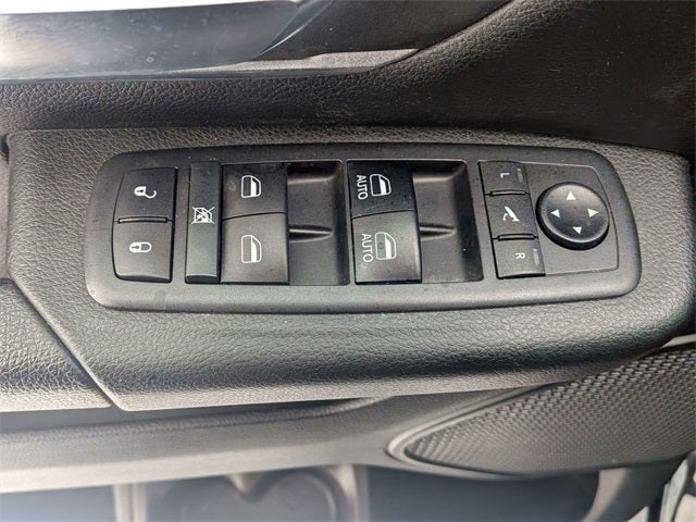 2019 RAM 1500 Big Horn/Lone Star Crew Cab 4x4 5'7' Box