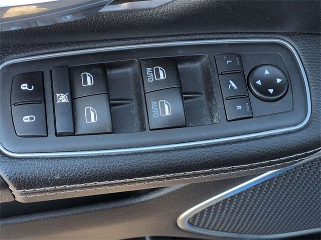 2021 RAM 1500 Laramie Crew Cab 4x4 5'7' Box