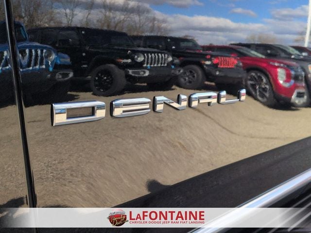 2025 GMC Yukon 4WD Denali