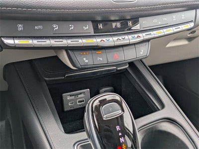 2022 Cadillac XT4 AWD Premium Luxury