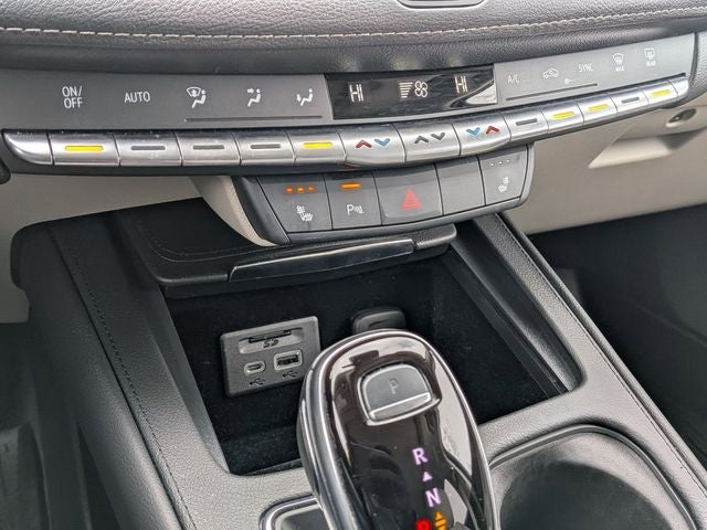 2022 Cadillac XT4 AWD Premium Luxury