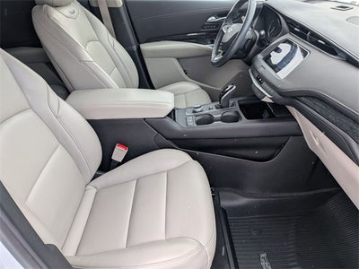 2022 Cadillac XT4 AWD Premium Luxury