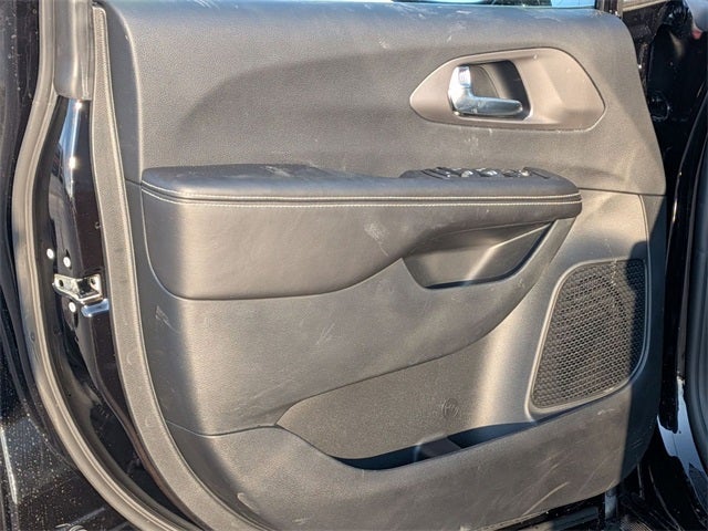 2026 Chrysler Voyager VOYAGER LX