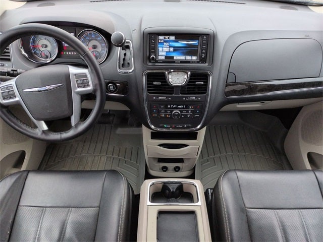 2013 Chrysler Town & Country Touring-L