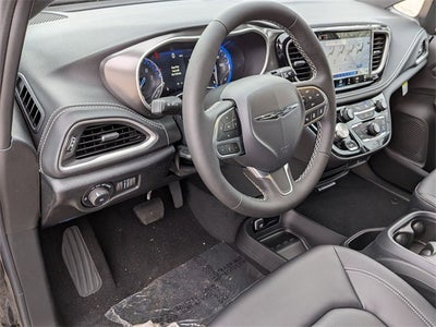 2026 Chrysler Pacifica PACIFICA SELECT AWD