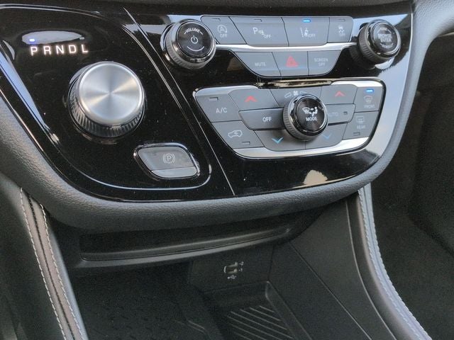 2026 Chrysler Pacifica PACIFICA LIMITED AWD