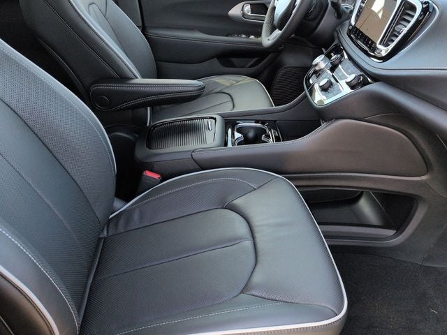 2026 Chrysler Pacifica PACIFICA LIMITED AWD