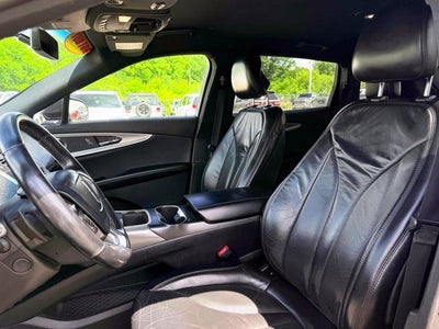 2019 Lincoln Nautilus Select