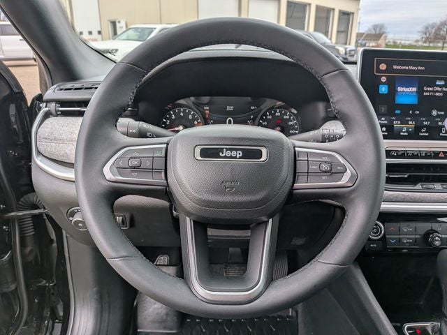 2023 Jeep Compass Latitude Lux FWD