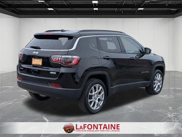2023 Jeep Compass Latitude Lux FWD