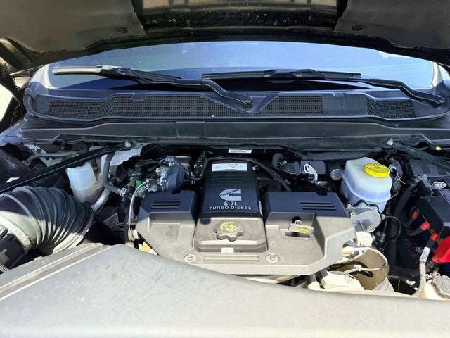 2024 RAM 2500 Laramie Crew Cab 4x4 6'4' Box