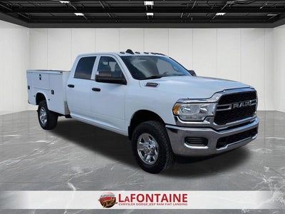 2022 RAM 2500 Tradesman Crew Cab 4x4 8' Box