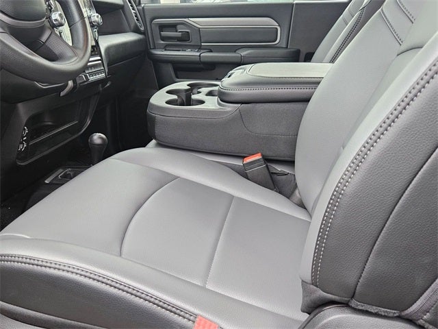 2024 RAM Ram 5500 Chassis Cab RAM 5500 TRADESMAN CHASSIS REGULAR CAB 4X4 120' CA