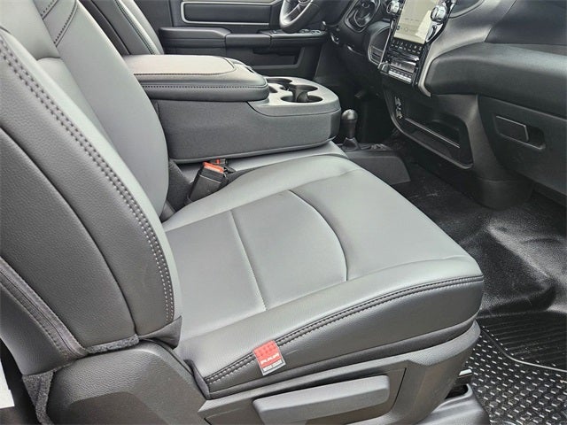 2024 RAM Ram 5500 Chassis Cab RAM 5500 TRADESMAN CHASSIS REGULAR CAB 4X4 120' CA