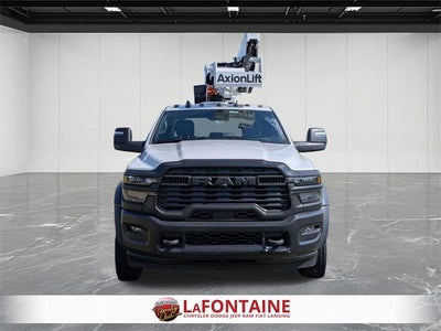 2025 RAM Ram 5500 Chassis Cab RAM 5500 TRADESMAN CHASSIS CREW CAB 4X4 84' CA