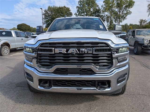 2026 RAM Ram 5500 Chassis Cab RAM 5500 TRADESMAN CHASSIS CREW CAB 4X4 84' CA