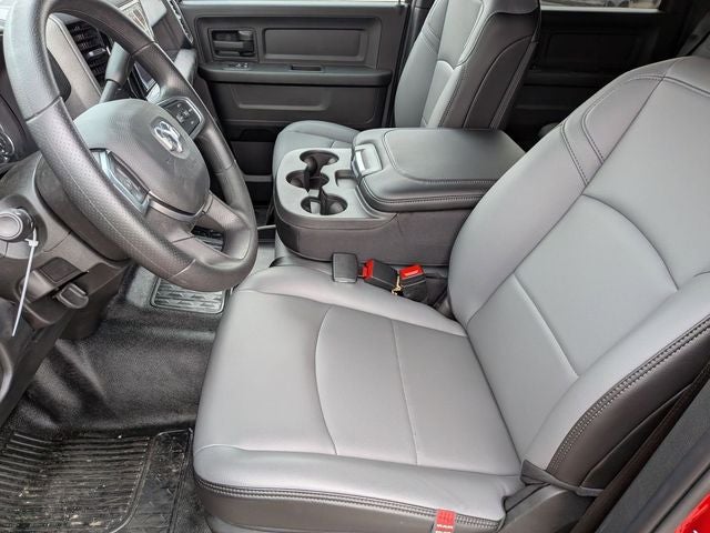 2026 RAM Ram 5500 Chassis Cab RAM 5500 TRADESMAN CHASSIS CREW CAB 4X4 84' CA