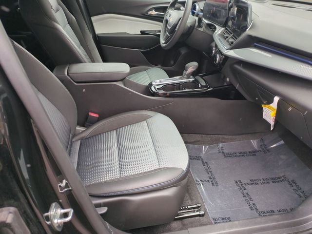 2025 Chevrolet Trax FWD LT