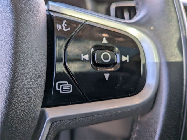 2022 Volvo XC60 B5 Inscription