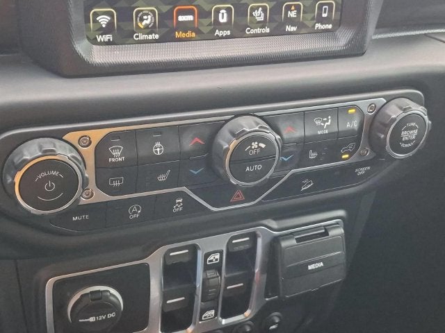 2019 Jeep Wrangler Unlimited Sahara Altitude 4x4