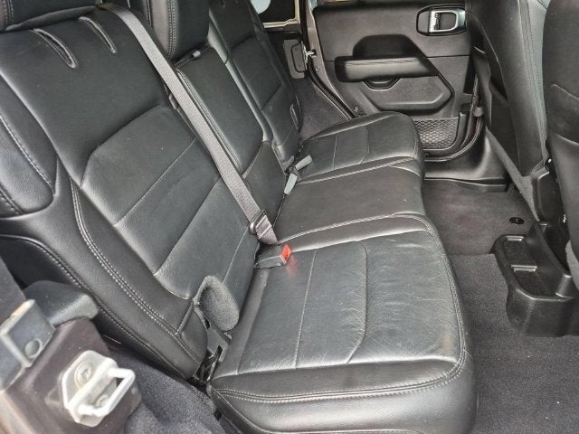 2019 Jeep Wrangler Unlimited Sahara Altitude 4x4