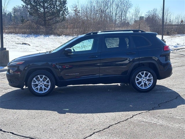 2016 Jeep Cherokee Sport
