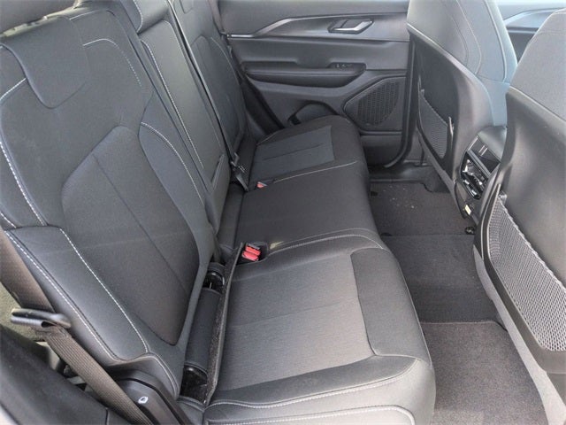 2026 Jeep Grand Cherokee GRAND CHEROKEE LAREDO X 4X4