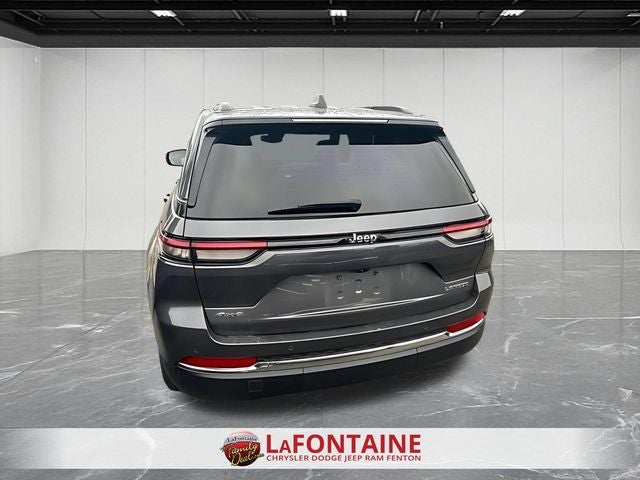 2023 Jeep Grand Cherokee Laredo 4x4