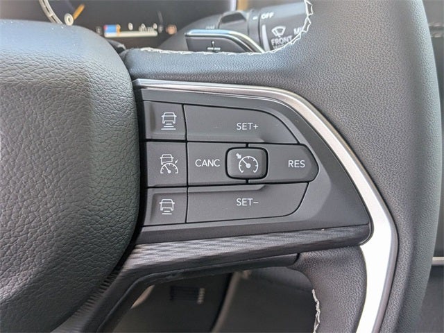 2025 Jeep Grand Cherokee GRAND CHEROKEE LAREDO X 4X4