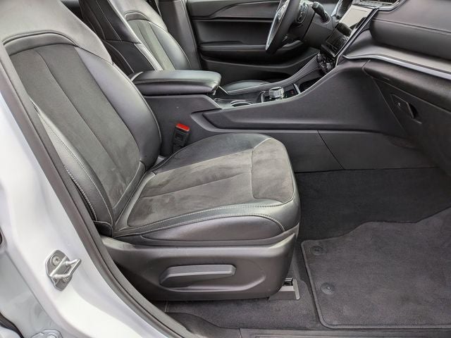 2025 Jeep Grand Cherokee Altitude 4x4