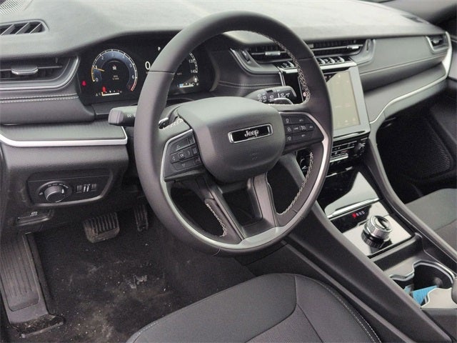 2026 Jeep Grand Cherokee GRAND CHEROKEE LAREDO X 4X4