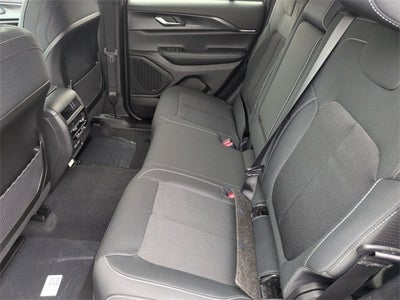 2026 Jeep Grand Cherokee GRAND CHEROKEE LAREDO X 4X4