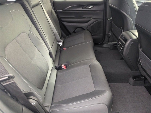 2026 Jeep Grand Cherokee GRAND CHEROKEE LAREDO X 4X4