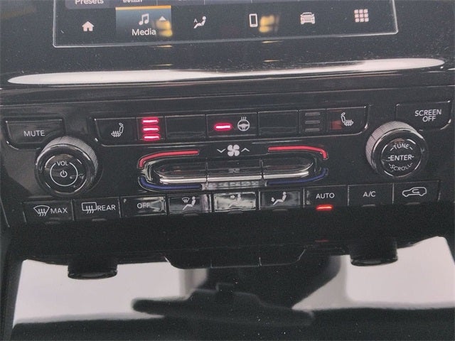 2026 Jeep Grand Cherokee GRAND CHEROKEE LAREDO X 4X4