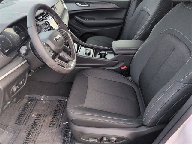 2026 Jeep Grand Cherokee GRAND CHEROKEE LAREDO X 4X4